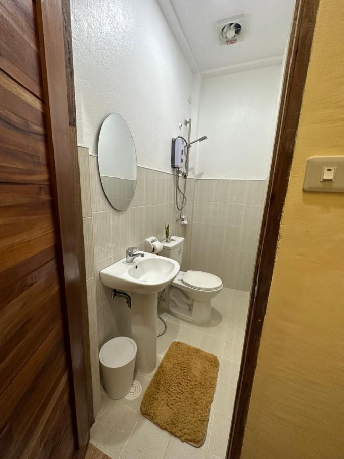 Elisha'S Guest House Coron Exterior foto
