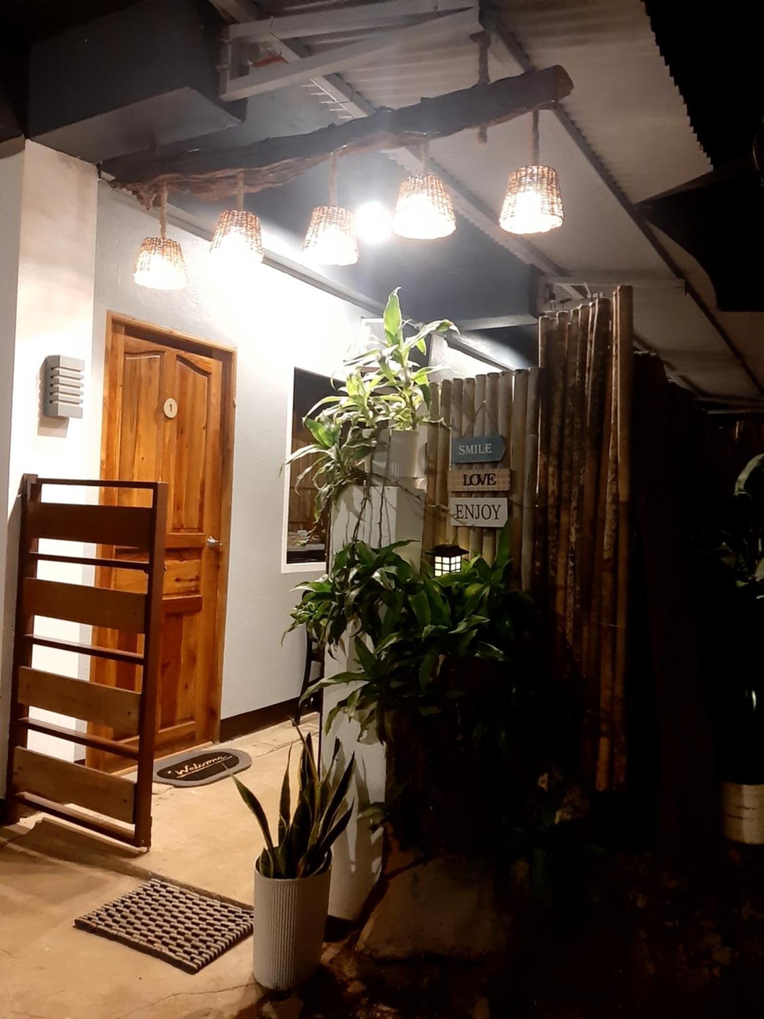 Elisha'S Guest House Coron Exterior foto